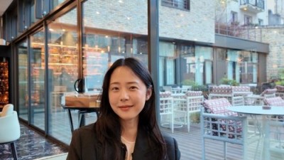 파리에서 퓨전 떡 디저트를 만들고 있는 코헤디움(Corédium)의 송인선 대표